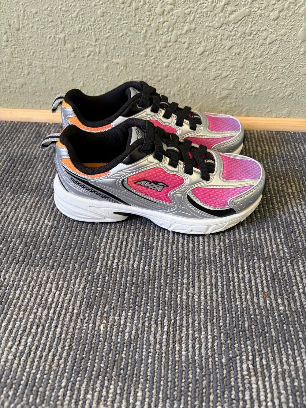 Avía Kids Pink and Silver Athletic Sneakers Size 13